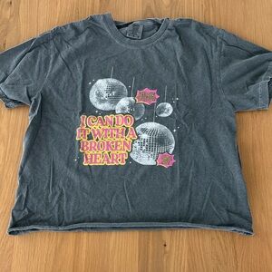 Comfort Colors size L Taylor Swift crop